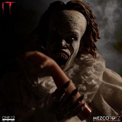 Pennywise Mezco One:12 1/12 action figure (It)