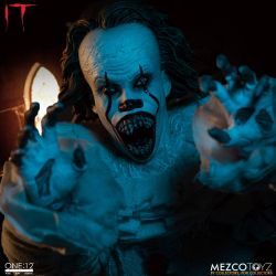 Pennywise Mezco One:12 1/12 figurine (« Il » est revenu)