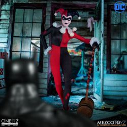 Harley Quinn Deluxe Edition Mezco One:12 (DC Comics)