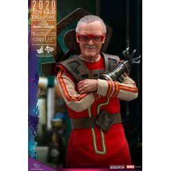 Stan Lee Hot Toys MMS570 (Thor Ragnarok)