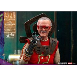 Stan Lee Hot Toys MMS570 (Thor Ragnarok)