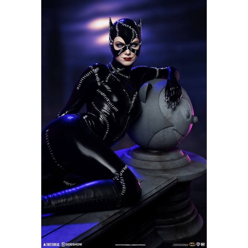 tweeterhead batman returns catwoman statue