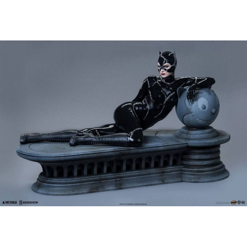 tweeterhead batman returns catwoman statue
