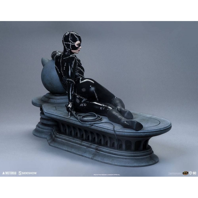 tweeterhead batman returns catwoman statue