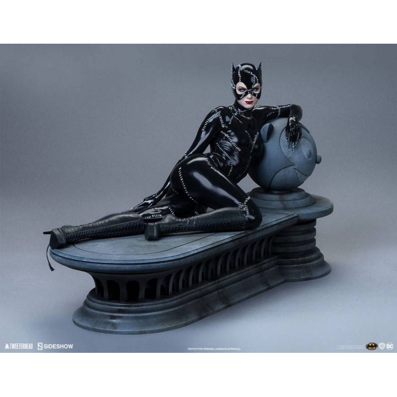tweeterhead batman returns catwoman statue