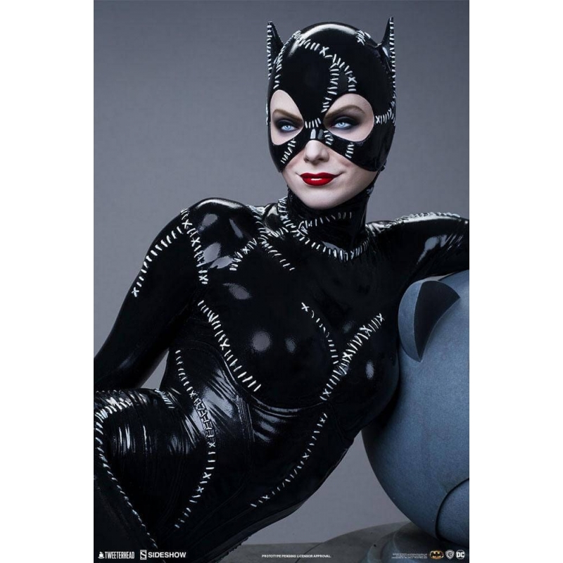 tweeterhead batman returns catwoman statue
