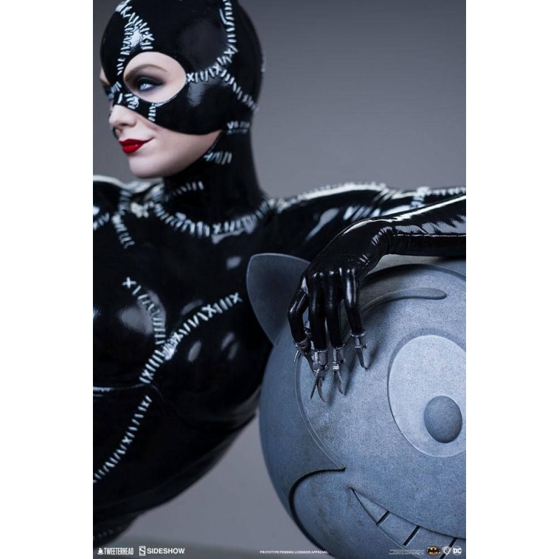 tweeterhead batman returns catwoman statue