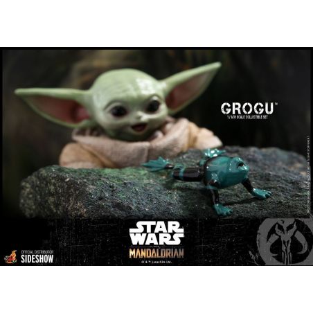 hot toys the mandalorian and grogu