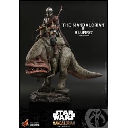 The Mandalorian and Blurrg Hot Toys figure TMS046 (Star Wars The Mandalorian)