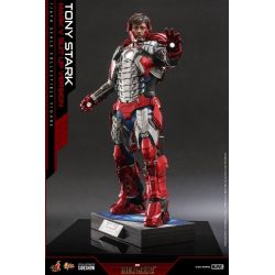 Tony Stark Hot Toys figure Mark V Suit Up MMS599 (Iron man 2)
