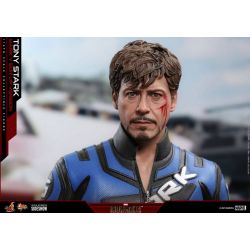 Tony Stark Hot Toys figure Mark V Suit Up MMS599 (Iron man 2)