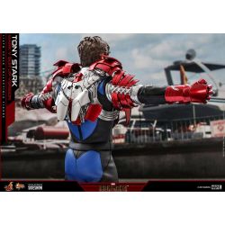 Tony Stark Hot Toys figure Mark V Suit Up MMS599 (Iron man 2)