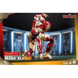 Iron Man Mark XLII Hot Toys figure Deluxe QS008 (Iron Man 3)