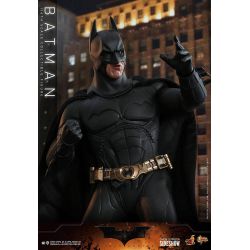 Batman Hot Toys Movie Masterpiece figure MMS595 (Batman begins)