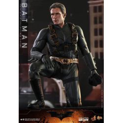 Batman Hot Toys Movie Masterpiece figure MMS595 (Batman begins)