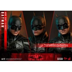 Batman and Bat-Signal Hot Toys Movie Masterpiece figure MMS641 (The Batman)