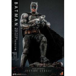 Batman tactical batsuit Hot Toys TMS085 (figurine Zack Snyder's Justice League)