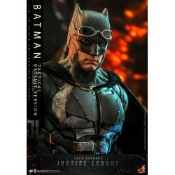 Batman tactical batsuit Hot Toys TMS085 (figurine Zack Snyder's Justice League)