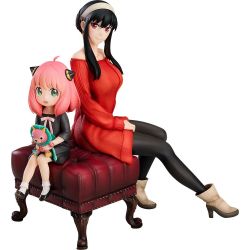 Anya and Yor Good Smile figures (Spy X Family)