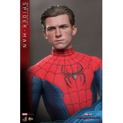 Spider-Man (new red and blue suit) Hot Toys figure MMS679 (Spider-Man No way home)