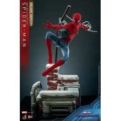 Spider-Man (new red and blue suit) Hot Toys figure MMS680 deluxe (Spider-Man No way home)