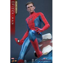 Spider-Man (new red and blue suit) Hot Toys figure MMS680 deluxe (Spider-Man No way home)