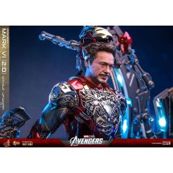 Iron Man Mark VI 2.0 (suit-up gantry) figurine Movie Masterpiece Hot Toys MMS688D53 (The Avengers)