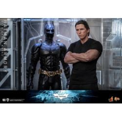 Bruce Wayne (and Batman Armory) Hot Toys Movie Masterpiece figure MMS702 (Batman the dark knight rises)
