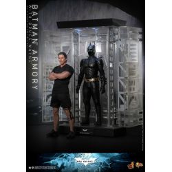 Bruce Wayne (et le Batman Armory) figurine Movie Masterpiece Hot Toys MMS702 (Batman the dark knight rises)