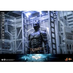 Bruce Wayne (and Batman Armory) Hot Toys Movie Masterpiece figure MMS702 (Batman the dark knight rises)