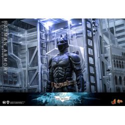 Bruce Wayne (et le Batman Armory) figurine Movie Masterpiece Hot Toys MMS702 (Batman the dark knight rises)