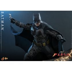 Batman figurine Hot Toys MMS703 (The Flash)