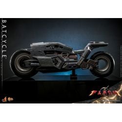 Batcycle Hot Toys replica MMS704 (The Flash)