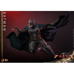 Batman (and Batcycle) Hot Toys figure MMS705 (The Flash)