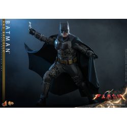 Batman (and Batcycle) Hot Toys figure MMS705 (The Flash)