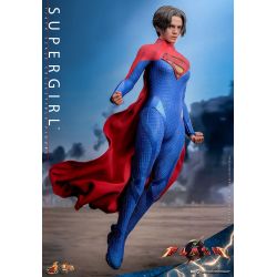 Supergirl Hot Toys MMS715 (figurine The Flash)