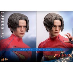 Supergirl Hot Toys figure MMS715 (The Flash)