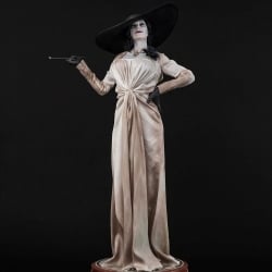 Lady Dimitrescu Pure Arts statue (Resident Evil village)
