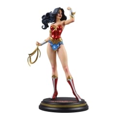 Wonder Woman DC Cover Girls DC Collectibles J Scott Campbell figure on a white background
