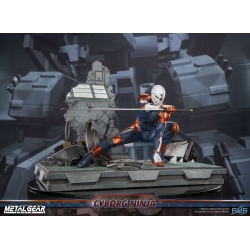 Cyborg Ninja (Gray Fox) by First 4 Figures F4F - Metal Gear Solid 57 x 37 x 41 cm statue
