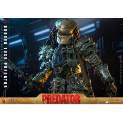 Broken Tusk Predator di Hot Toys - Alien VS Predator in scala 1/6 action figure - Riferimento CMS029