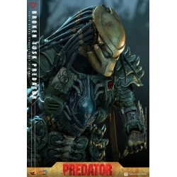 Broken Tusk Predator di Hot Toys - Alien VS Predator in scala 1/6 action figure - Riferimento CMS029