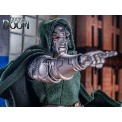 Doctor Doom One:12 van Mezco - Marvel 1/12 schaal actiefiguur