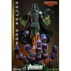 Doctor Doom di Hot Toys Ultimate version - MMS907 - action figure Avengers: Doomsday in scala 1/6