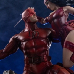 Daredevil and Elektra di Iron Studios - diorama Marvel Comics in scala 1/6