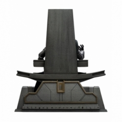 Doctor Doom (on throne) Art Scale di Iron Studios - figura Avengers: Doomsday in scala 1/10