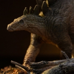 Stegossaurus Icons di Iron Studios - figura The Lost World: Jurassic Park alta 18 cm