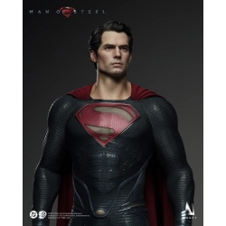 Superman di Inart - action figure Man of Steel in scala 1/6