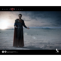 Superman di Inart - action figure Man of Steel in scala 1/6