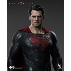 Superman di Inart - action figure Man of Steel in scala 1/6